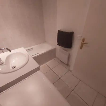 Centre, Grand T2 Balcon Pkg, Gare 600m, Tres Calme Apartmán