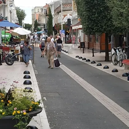 Apartmán Centre, Grand T2 Balcon Pkg, Gare 600m, Tres Calme