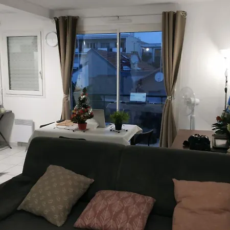 Centre, Grand T2 Balcon Pkg, Gare 600m, Tres Calme