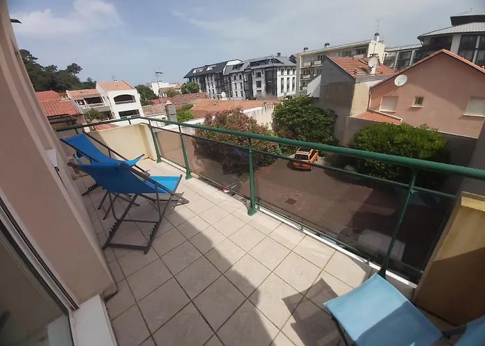 Centre, Grand T2 Balcon Pkg, Gare 600m, Tres Calme * Arcachon